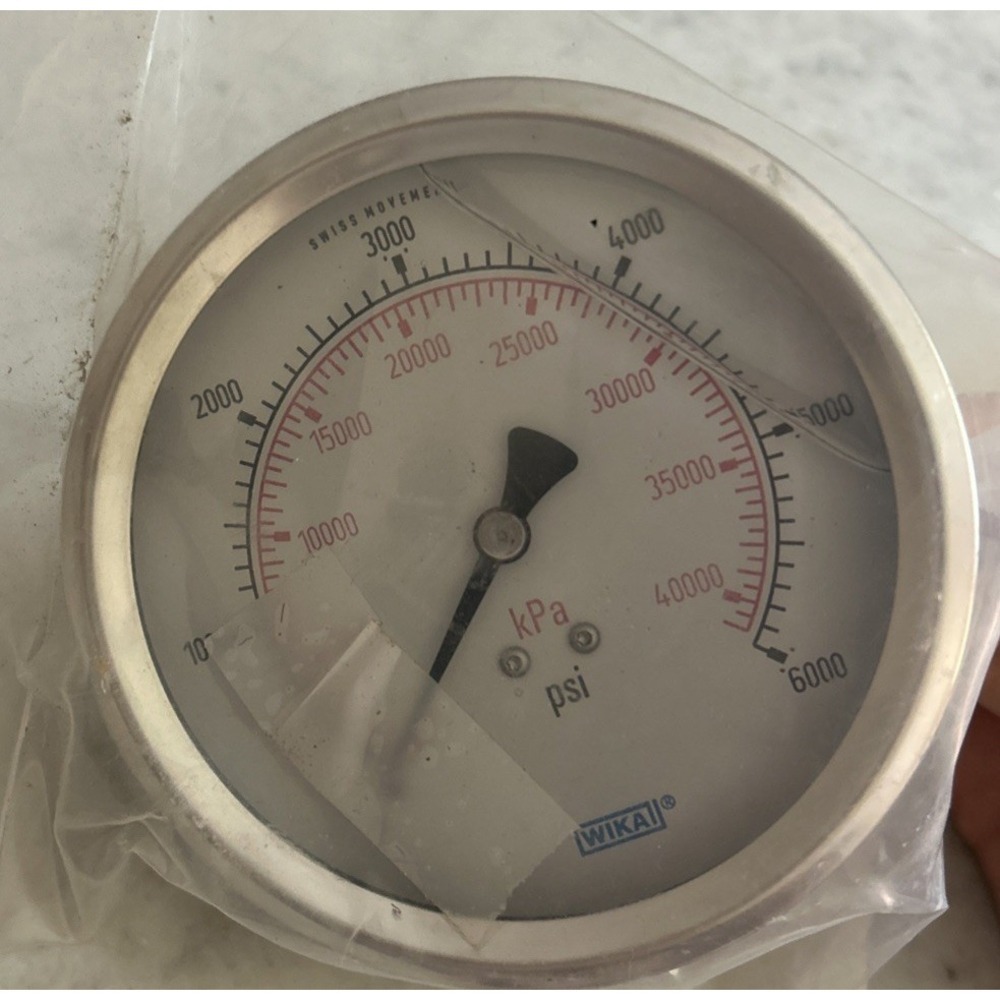 WIKA 0-6000psi Pressure Gauge Bottom Mount 1/2" NPT Liquid Filled 4" Face